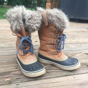 Sorel Joan of Arctic tan winter boots